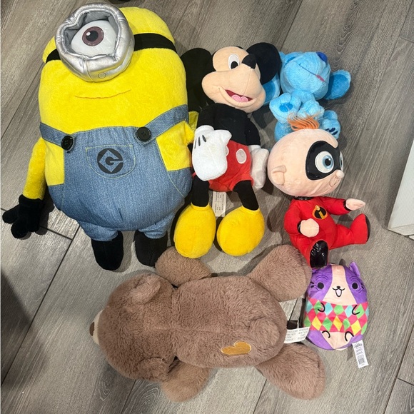 Various Stuffed Animals - Picture 1 of 1